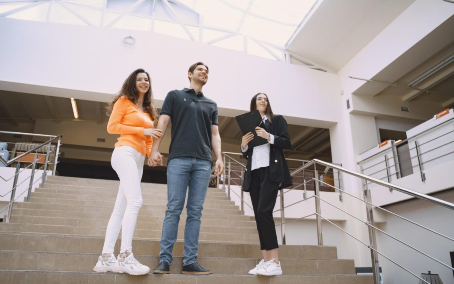 Mobil oyun geliştirme sürecinde ekran tasarımları ve kullanıcı arayüzü örnekleri